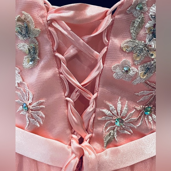 Formal Dress - Picture 7 of 10